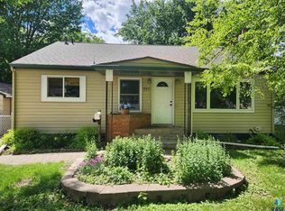 917 N Lincoln Ave, Madison, SD 57042