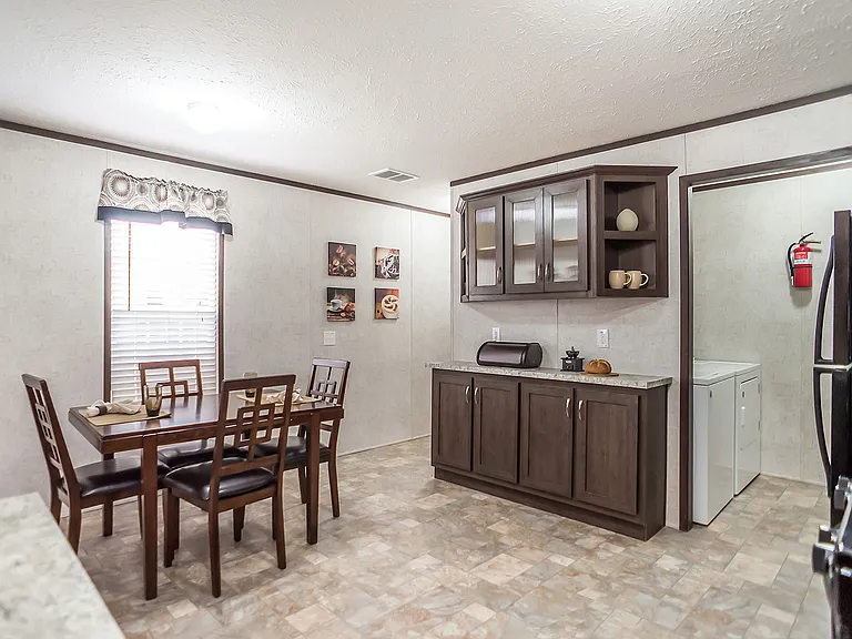 Colonial Oaks — Photo 15