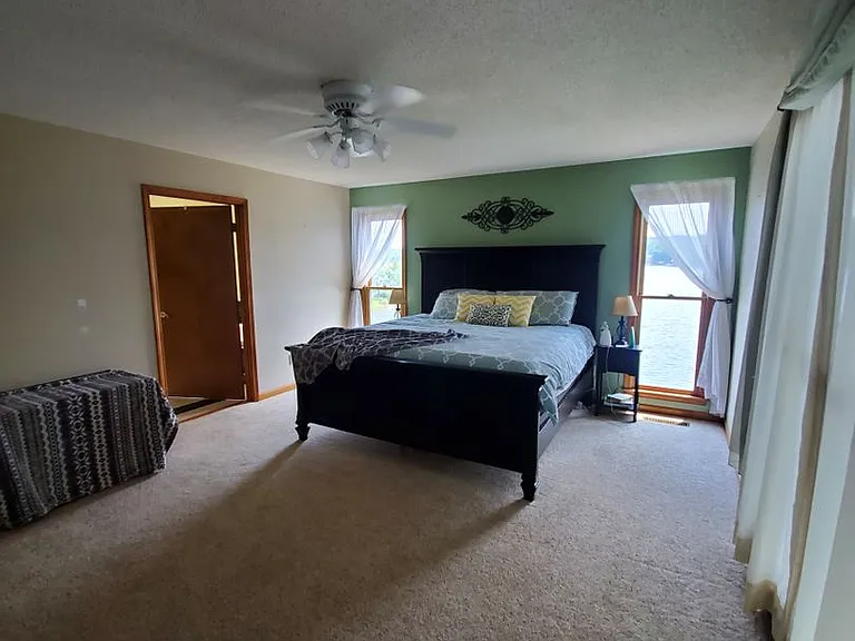 14 Victoria Way — Photo 4