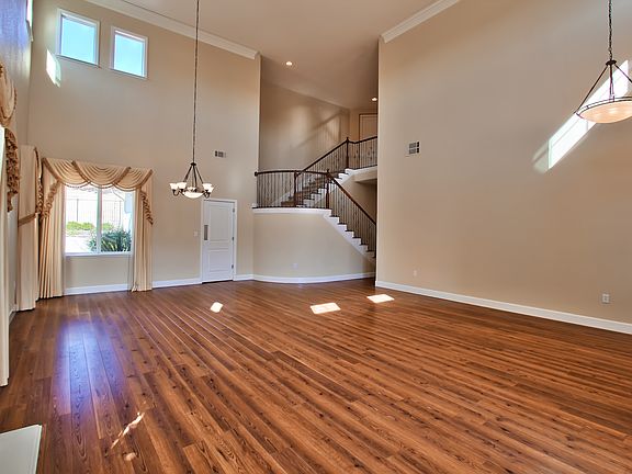2nd image of 812 Kali Pl