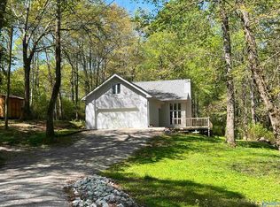 61 Deepwoods Dr, Union Grove, AL 35175