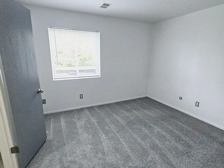 Sugarbush Apartments — Photo 166