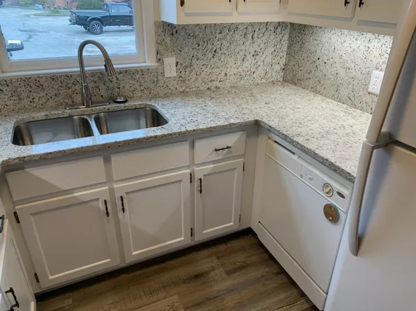 1903 Meadowbrook Cir, Dalton, GA 30720