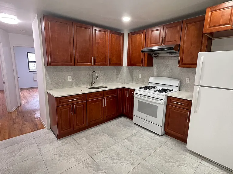 41-22 Parsons Blvd #3 — Photo 5