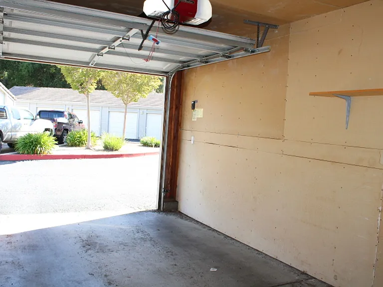 258 Napoli Ct — Photo 38