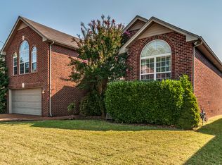 7282 Sugarloaf Dr, Nashville, TN 37211