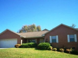 218 Basilfield Dr, Knoxville, TN 37920