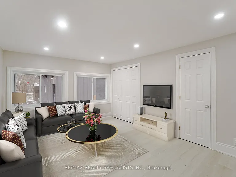 86 Mill St — Photo 5