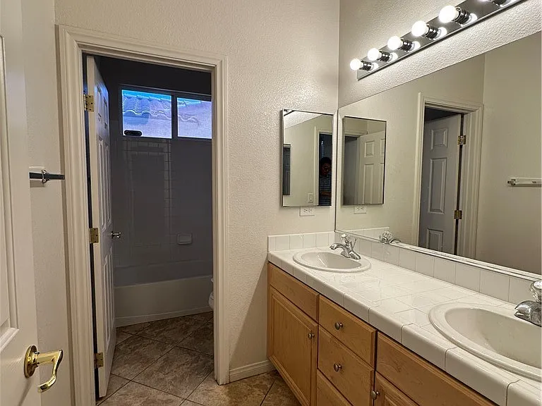 7185 Windy Peak Ct — Photo 17