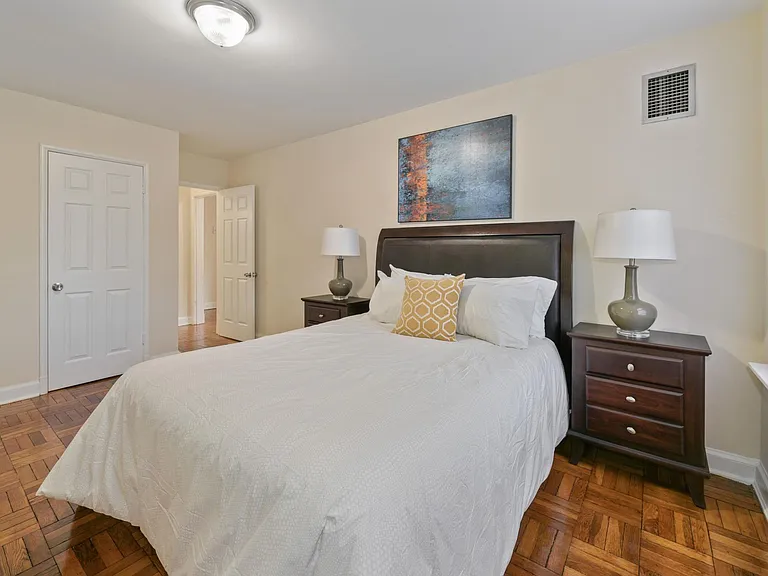 2724-40 Porter St NW — Photo 14