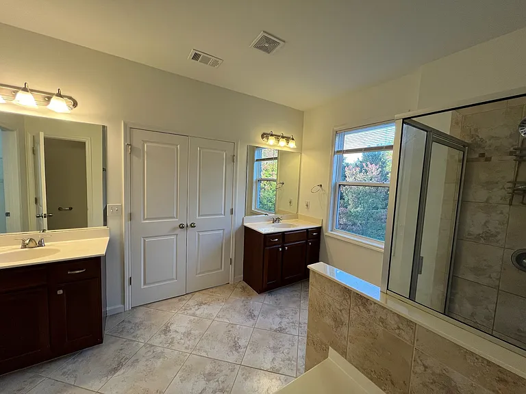 5867 Norfolk Chase Rd — Photo 10