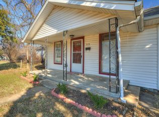 313 S Oak St, Bristow, OK 74010