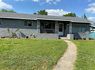 1110 W 5th St, Chanute, KS 66720