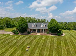 31 Sutton Ln, Washington, PA 15301
