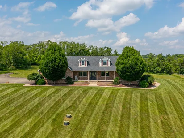 31 Sutton Ln, Washington, PA 15301