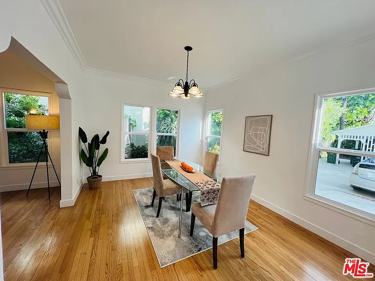 4526 Saint Elmo Dr — Photo 5