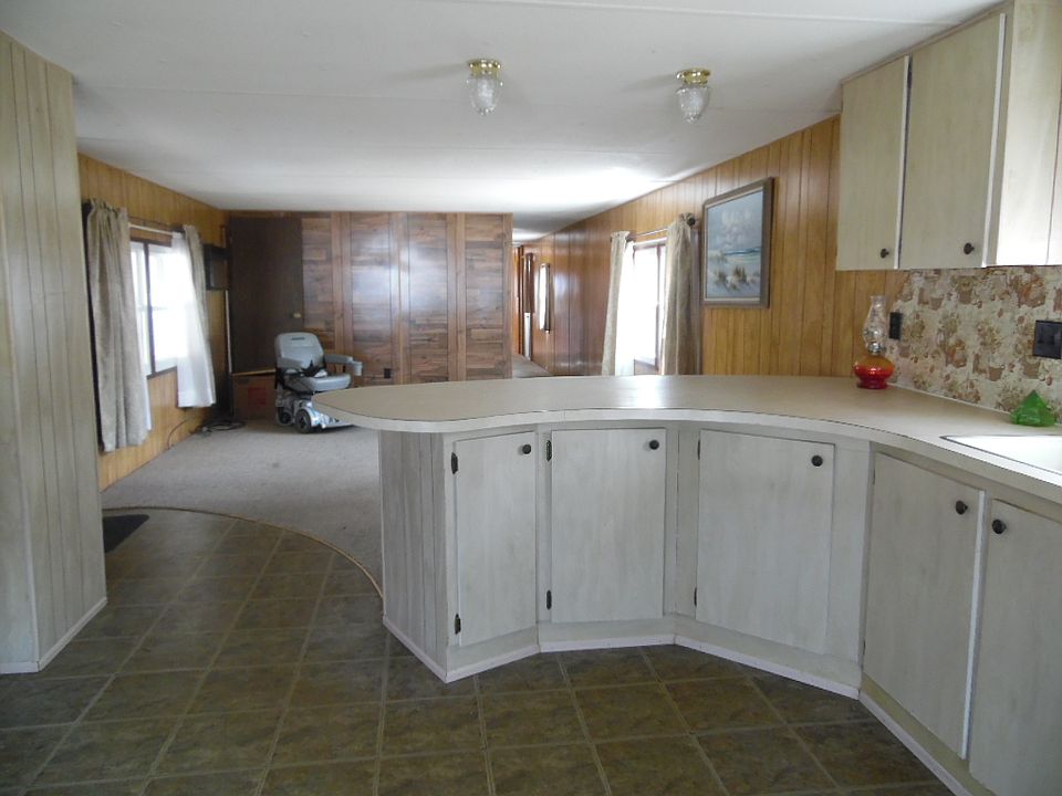2nd image of 281 Chauncey Walker St. Belchertown #336