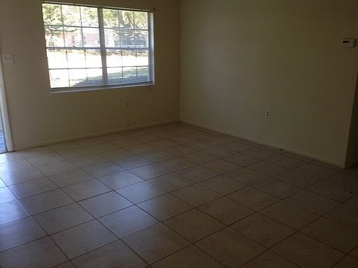3rd image of 7633 Avonwood Ct