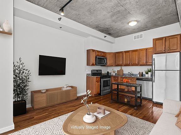 4th image of 1620 S Michigan Ave Unit 324