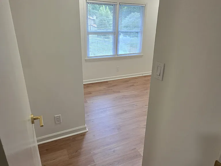 3100 Meadow Mere W — Photo 17