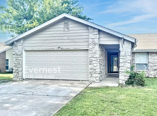 8126 E 65th Pl, Tulsa, OK 74133