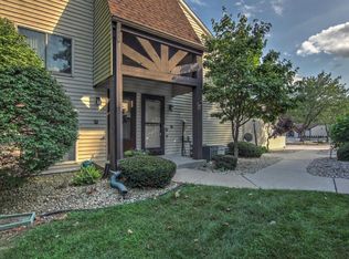 1189 Millpond Rd, Valparaiso, IN 46385