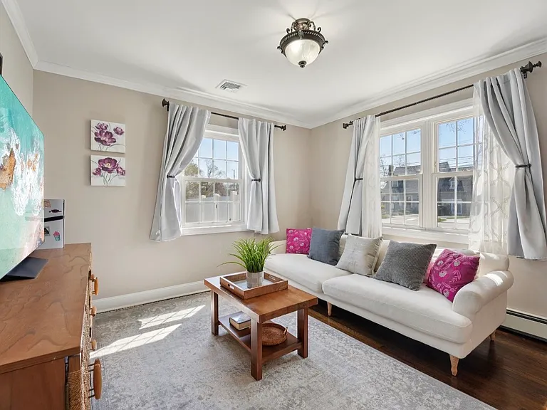 525 Ramapo Ave — Photo 22
