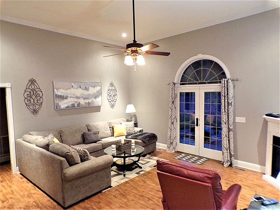 5th image of 101 Rush Ln