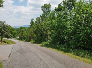 26 Meadow Brooke Ln, Young Harris, GA 30582