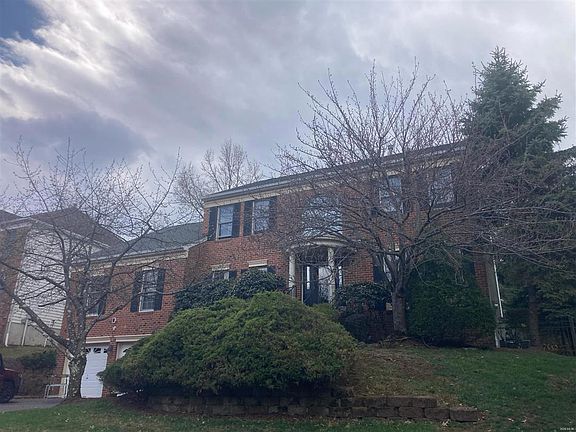 2nd image of 27 Sentinel Dr