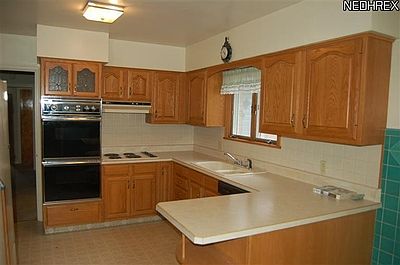 5th image of 543 W Glen Dr