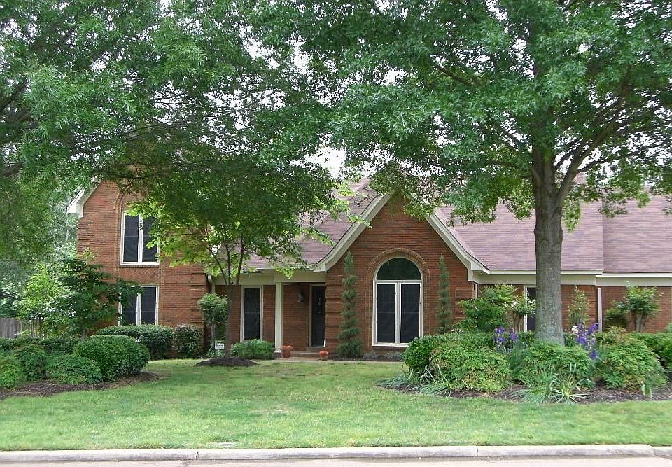 1st image of 1016 Rolling Oaks Ln