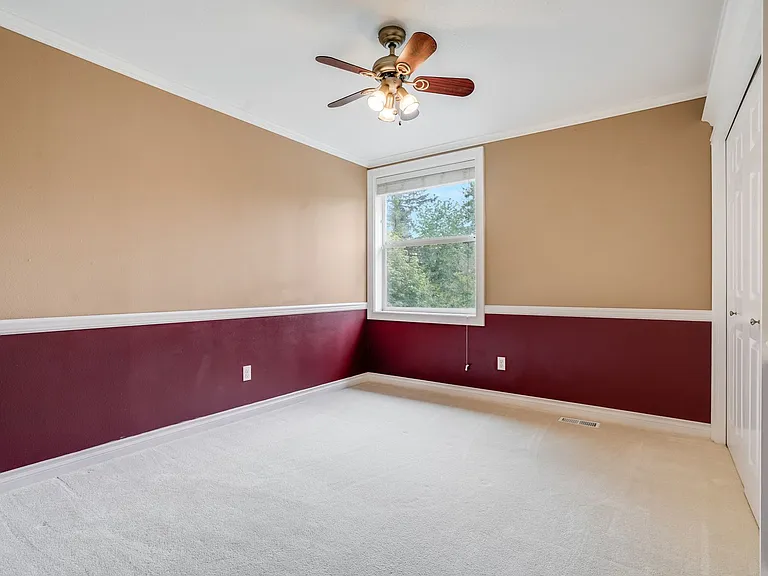 9990 NW Ash St — Photo 11