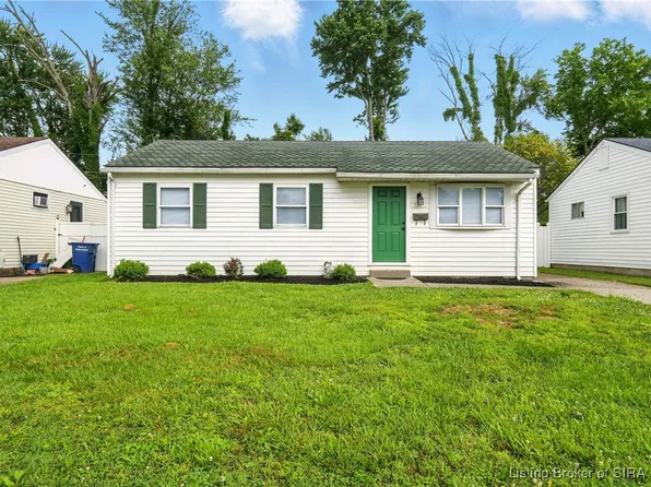 318 Villa Drive, Sellersburg, IN 47172