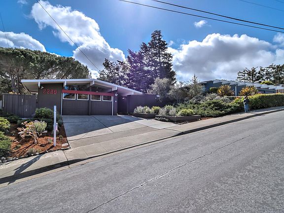 2nd image of 2289 Bunker Hill Dr