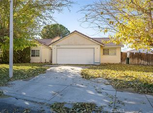 44111 Acacia St, Lancaster, CA 93535