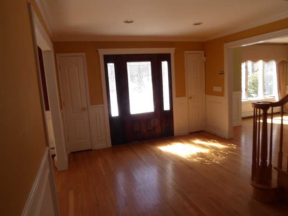 2nd image of 15 Sumter Rd
