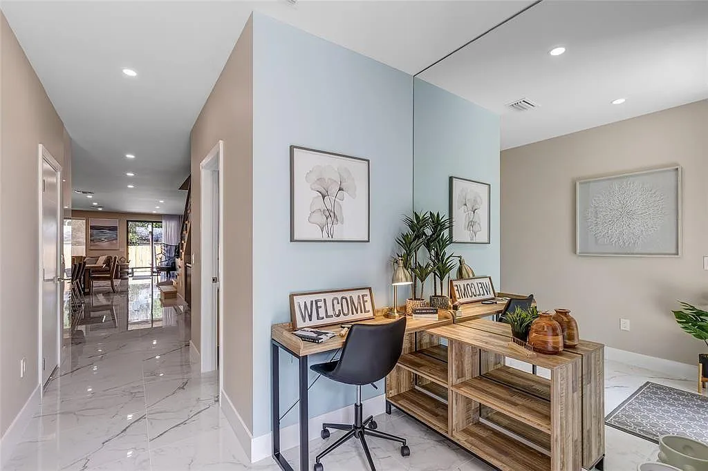 3 bed, 3.5 bath, 2560 sqft, $9,000 — Photo 3