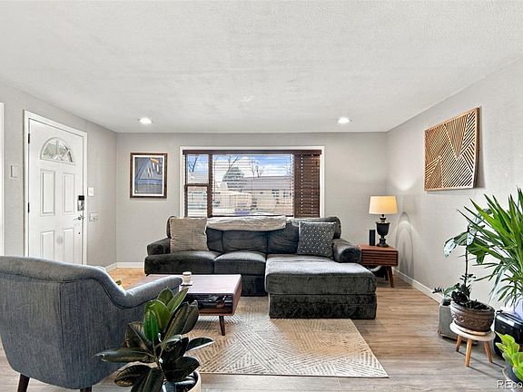 3rd image of 792 Geneva Street