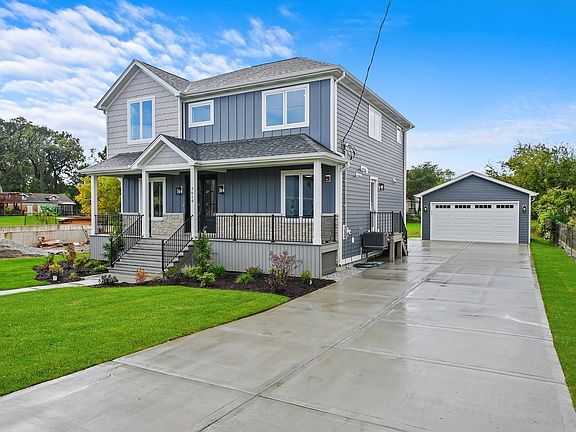 3rd image of 7610 Garden Ln