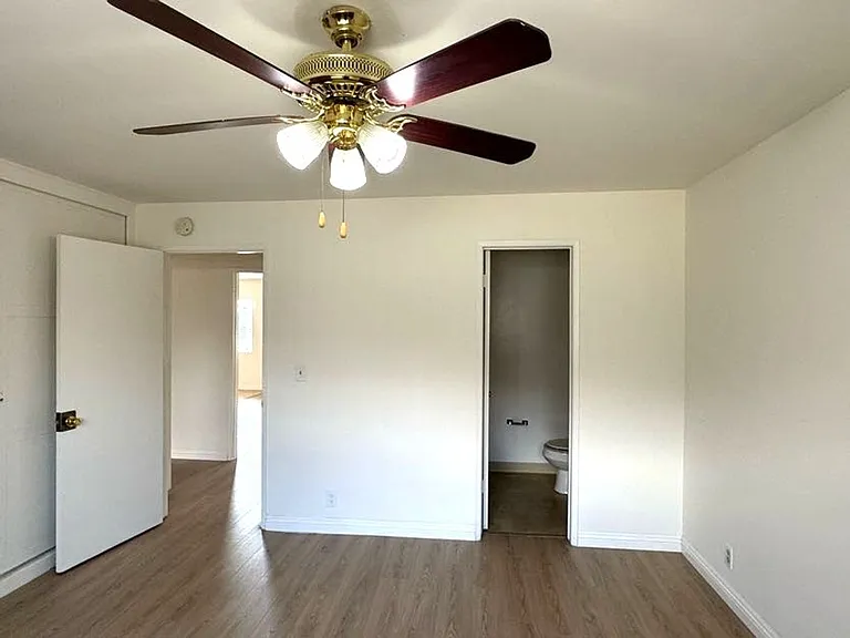 1394 Springfield St — Photo 10