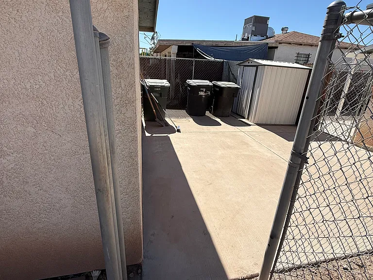 729 El Centro Ave — Photo 7