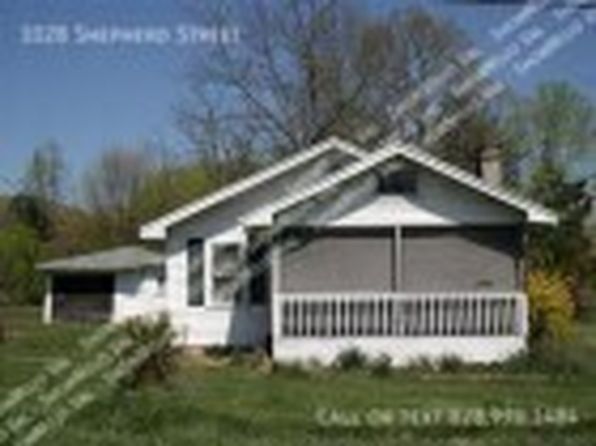 1028 Shepherd St