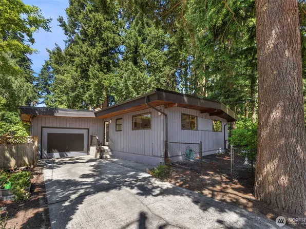 12521 2nd Avenue NE, Seattle, WA 98125