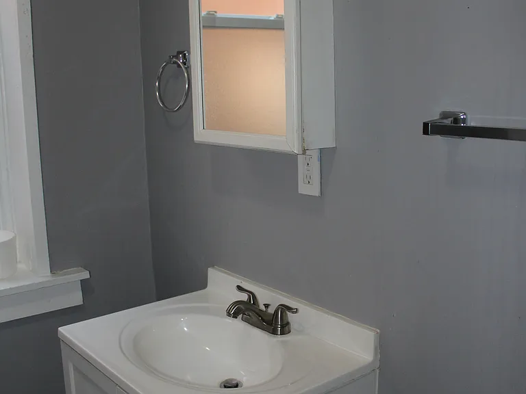 4261 Russell Blvd — Photo 19