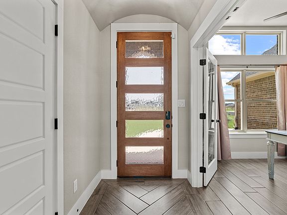 5th image of 1030 Alex Dr