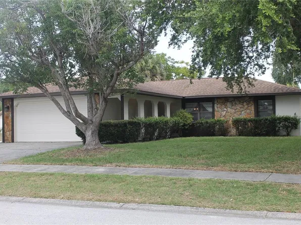 8513 Winterhaven Dr, Hudson, FL 34667