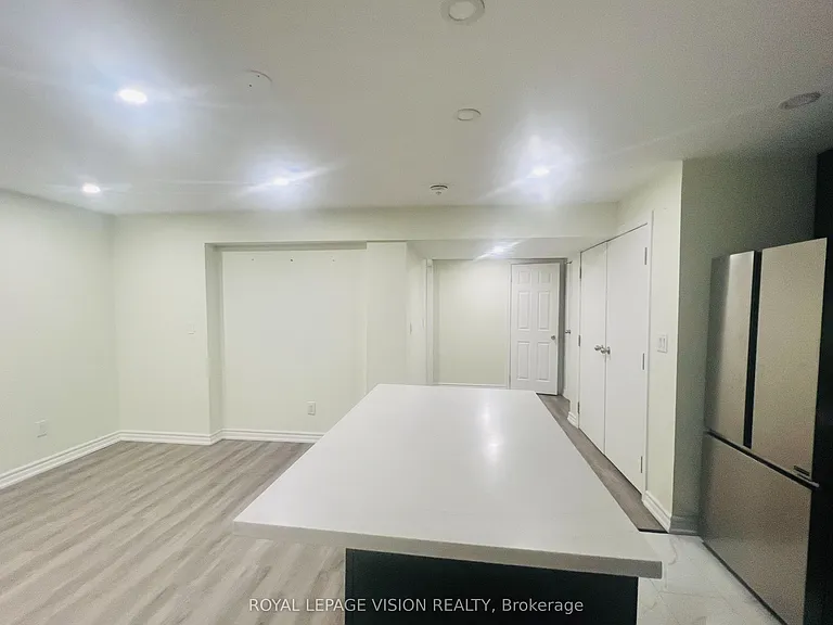 25 Gabrielle Cres #BASEMENT — Photo 8