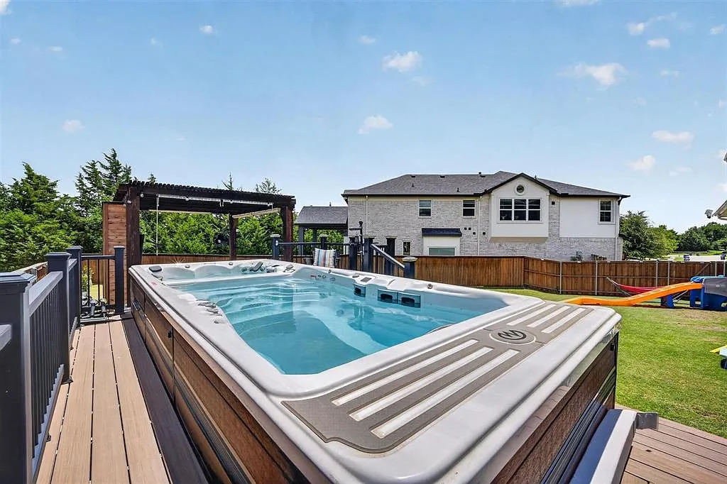 4 bed, 4.5 bath, 3106 sqft, $4,000 — Photo 2