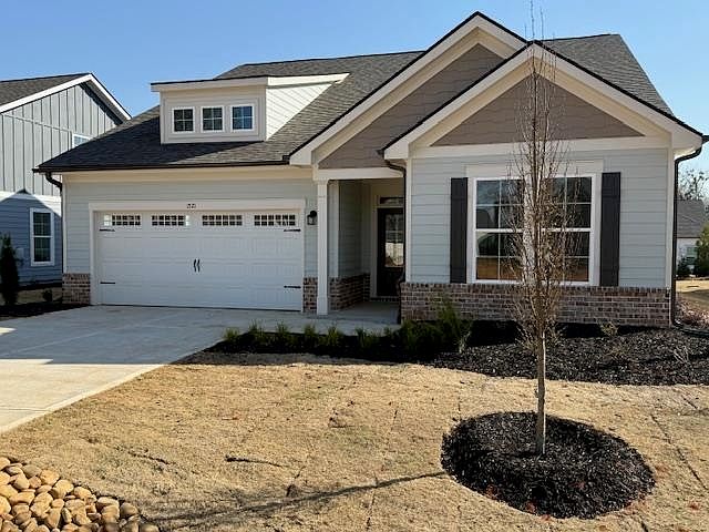 1st image of 1521 Lake Dr